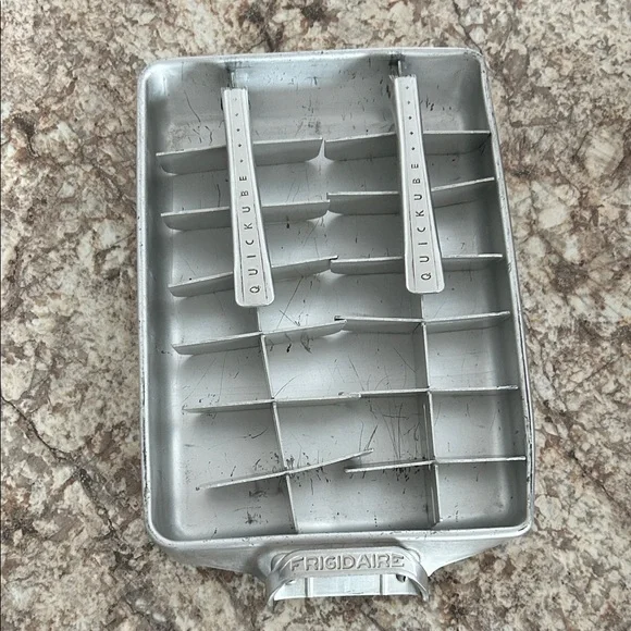 Vintage Frigidaire Double Lever Ice Cube Tray 11 x 8 Inches - Picture 4 of 6